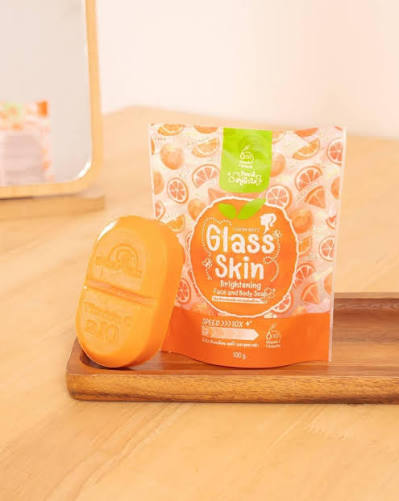 Show Naii Glass Skin Brightening Face and Body Soap l100g